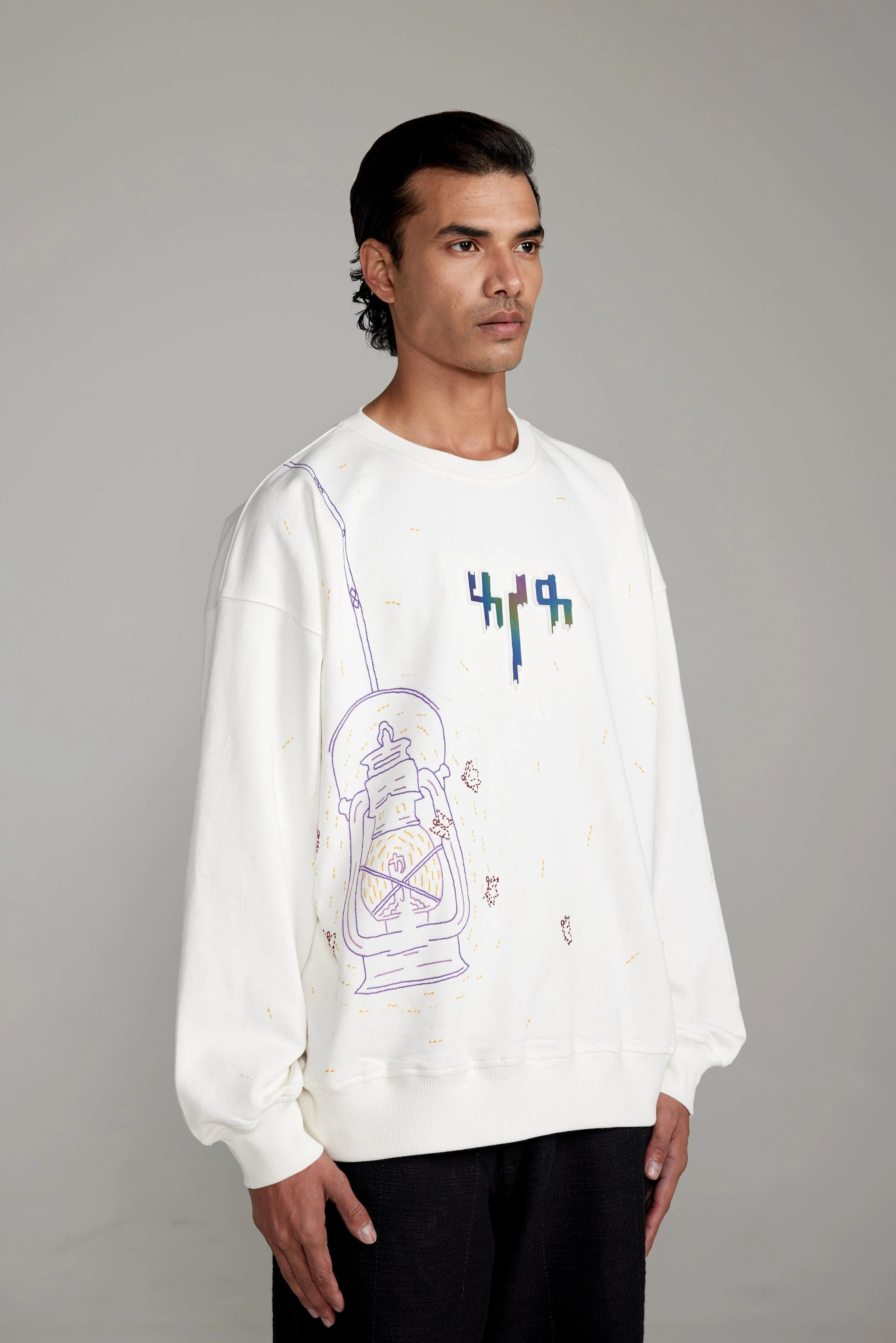 “Shama- Parvana” Embroidered Sweatshirt - Image 4