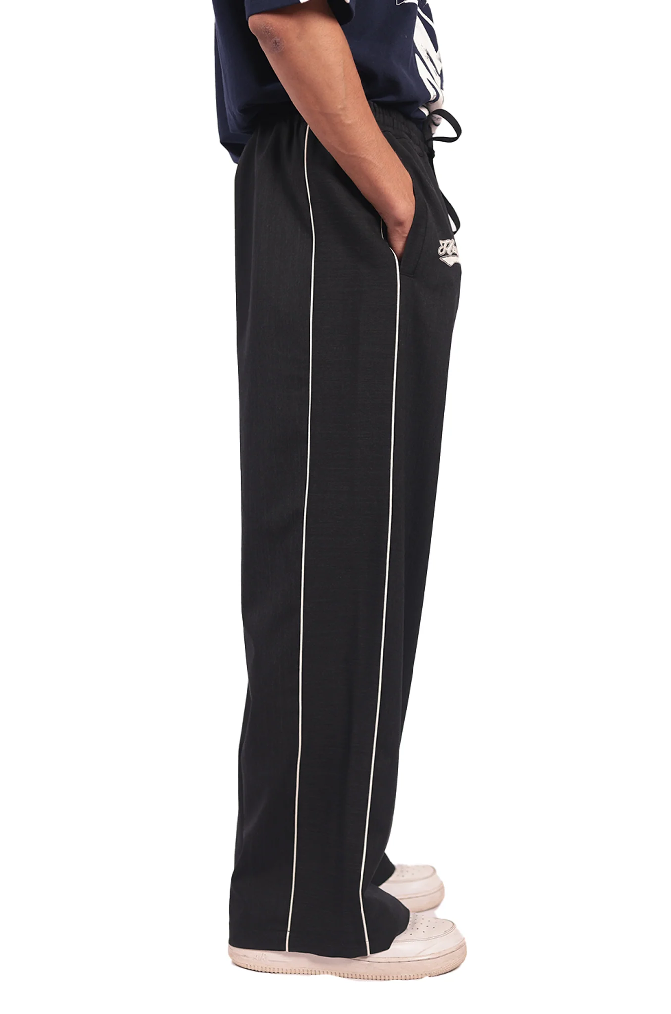 Shreyas Iyer x HUEMN embroidered trackpant with piping detail (Black) - Image 5