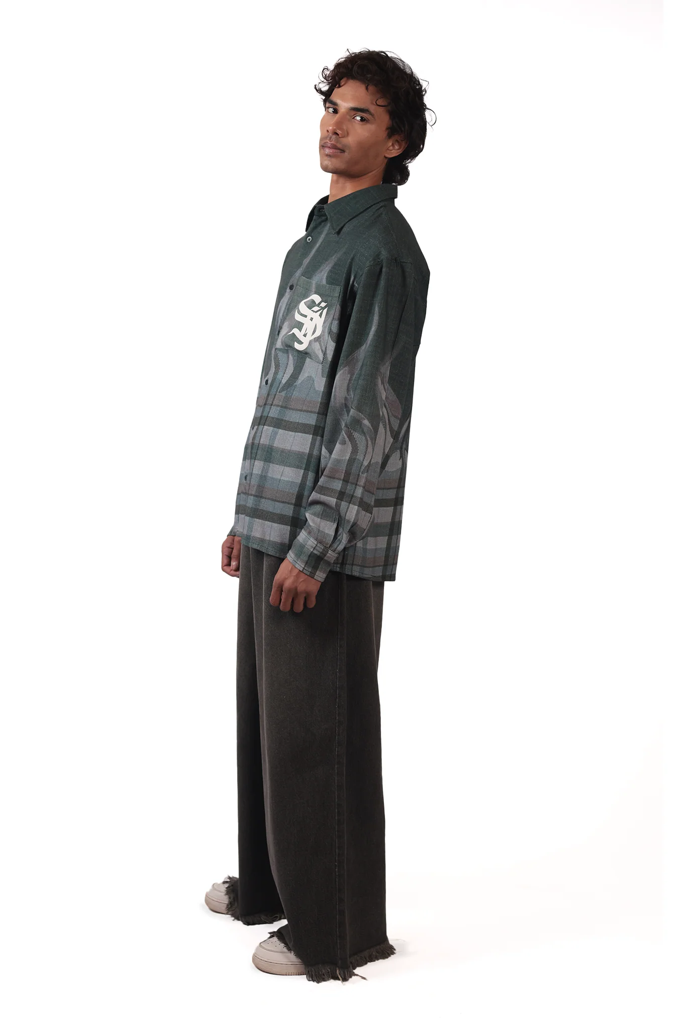 Shreyas Iyer x HUEMN 'SI' monogram Shirt in checkered flame pattern (Green) - Image 5