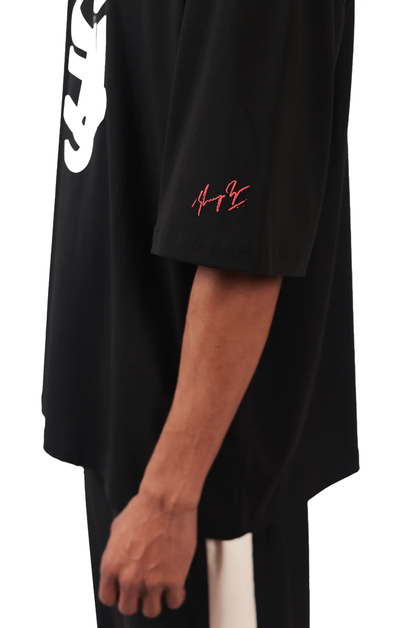 Shreyas Iyer x HUEMN 'SI' monogram T-shirt (Black) - Image 4
