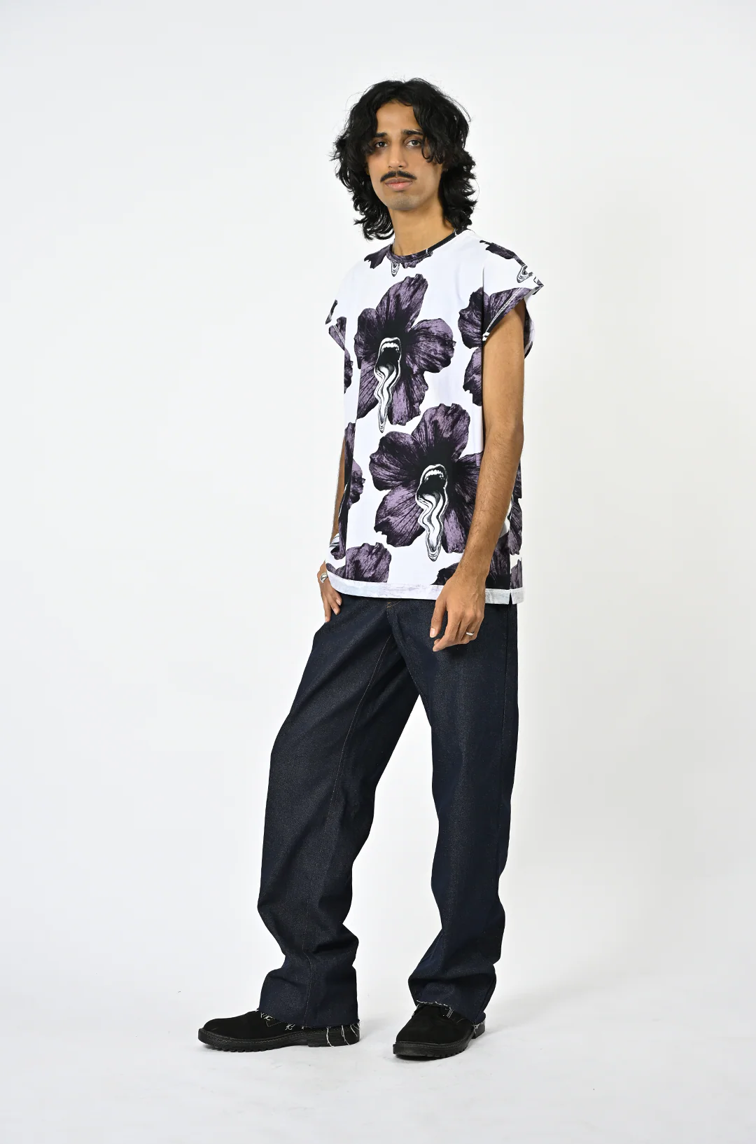 Tongue-printed cotton sleeveless top (Men's) - Image 5
