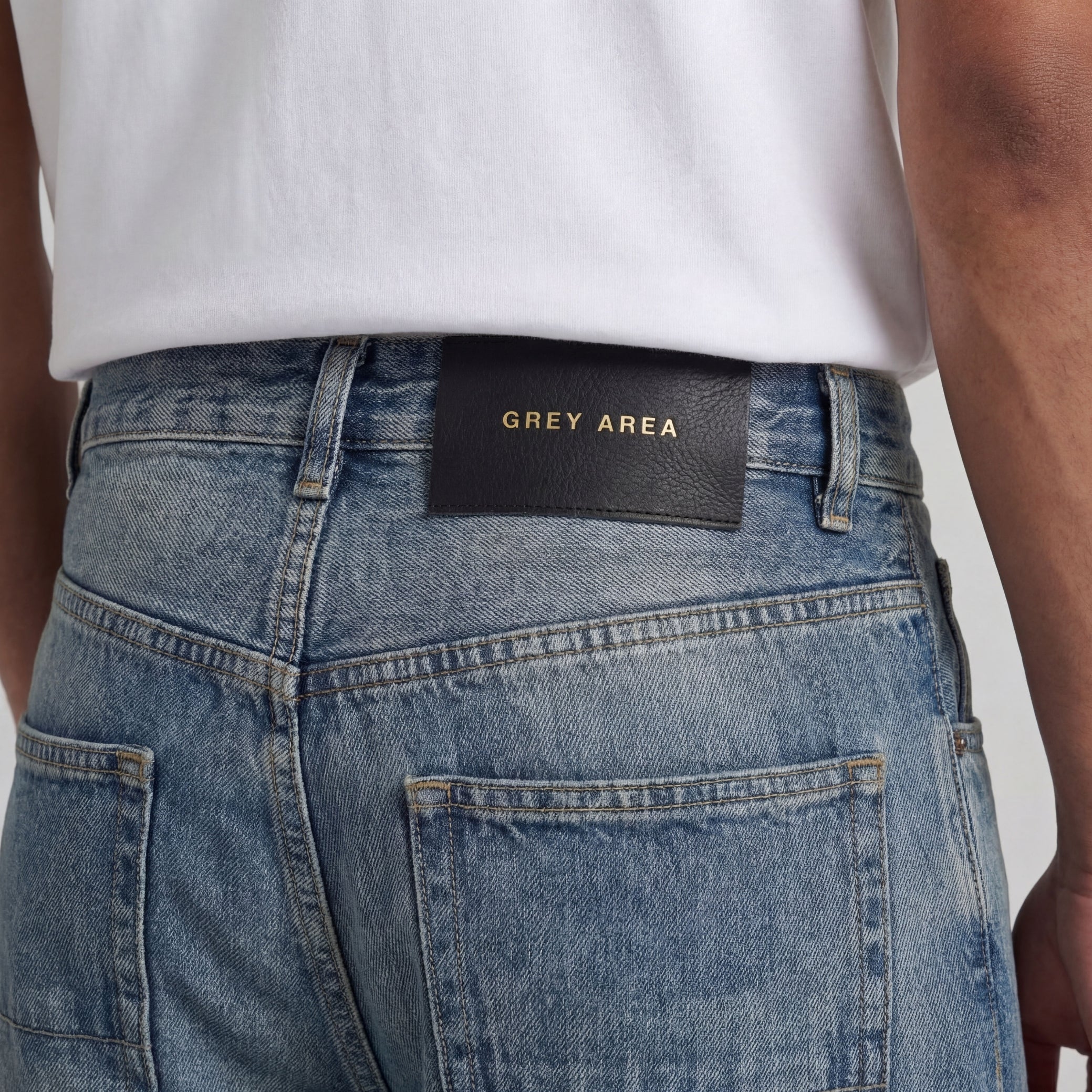 UTILITY FORM JEANS - Image 7