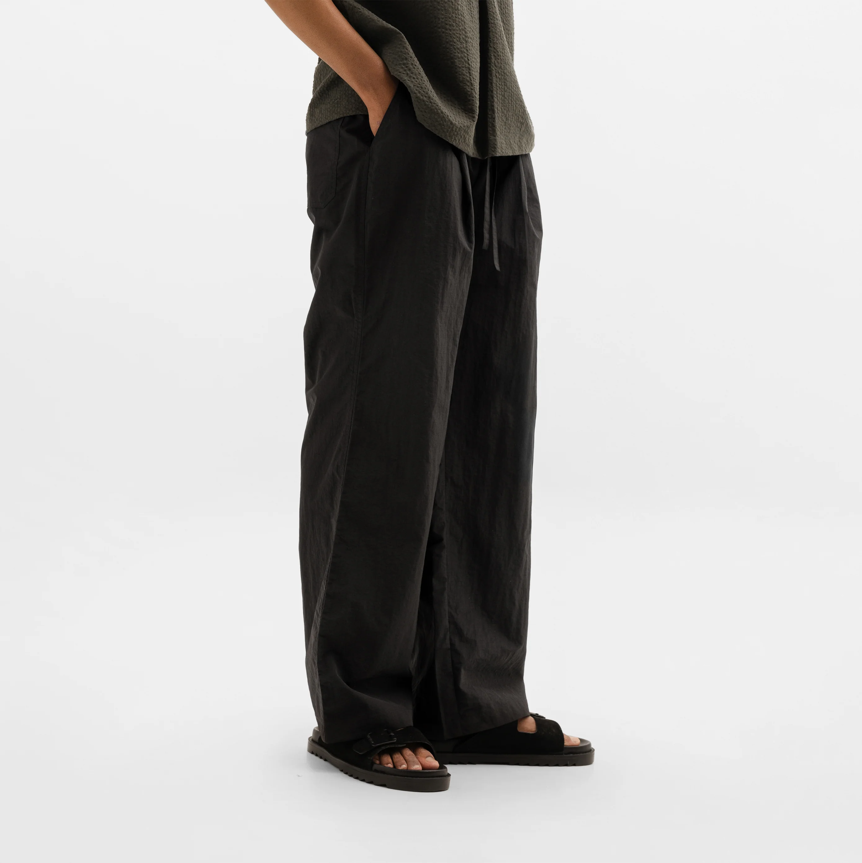 WIDE LEG NYLON PANTS - BLACK - Image 2