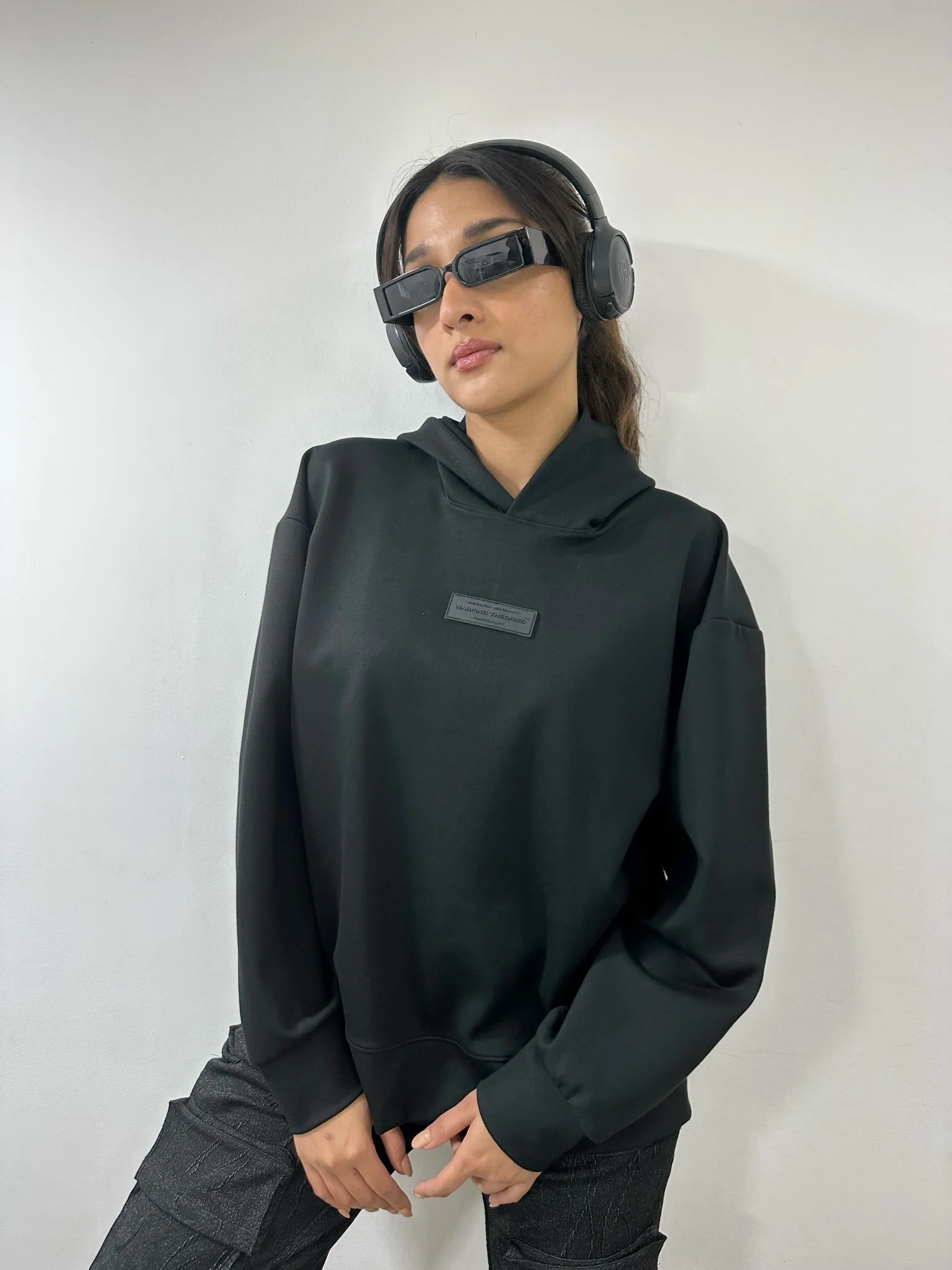 WT BOX - FIT HOODIE - JET BLACK