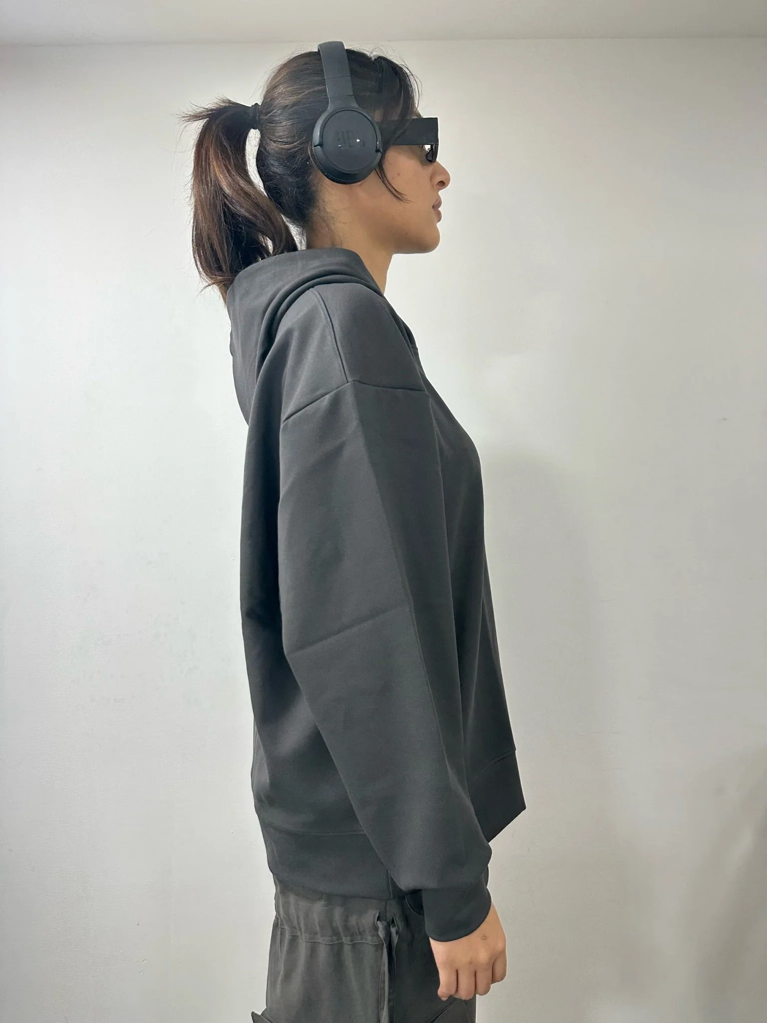 WT BOX - FIT HOODIE - LAVA GREY - Image 2